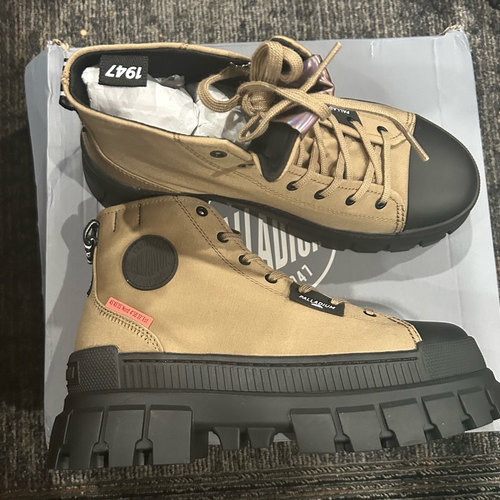 Palladium Tan and Black High-Top Boots